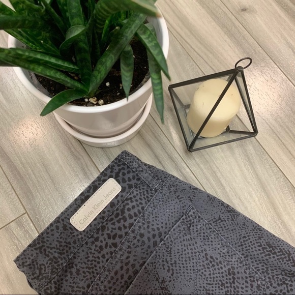 CALVIN KLEIN | Womens Grey Cheetah Leopard Print Pants with Stretch Size… - Picture 3 of 9